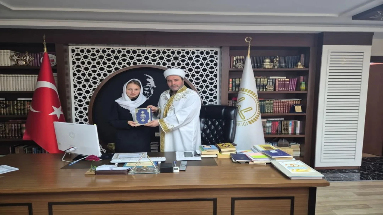 Alanyada Ukrayna vatandaşı Müslüman oldu