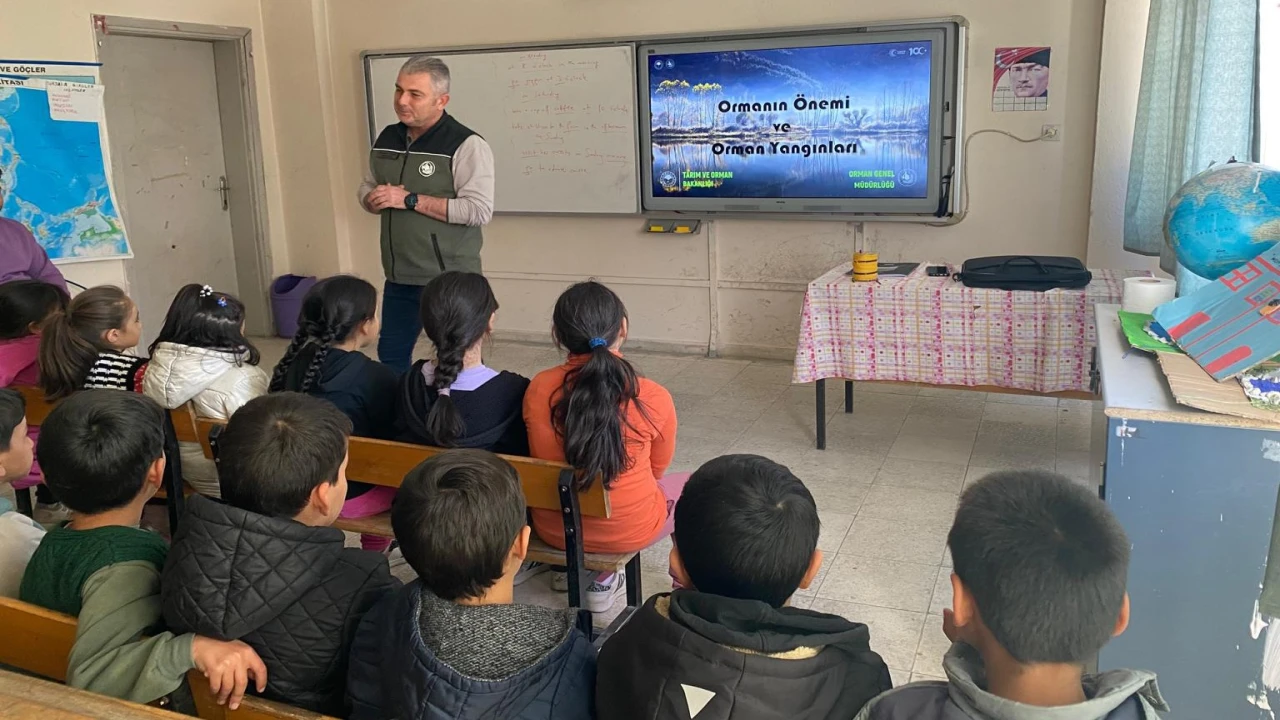 Anamurda mezarlıklar ağaçlandırılıyor