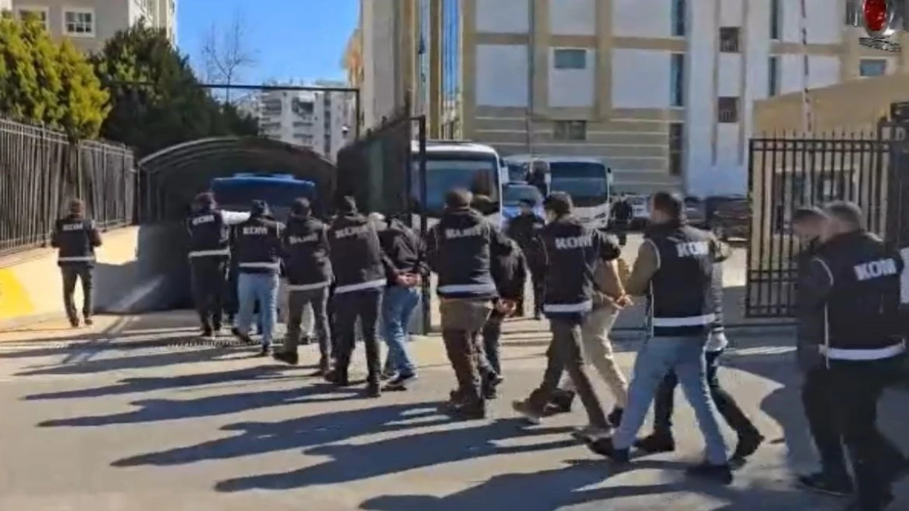Antalya merkezli 4 ilde dolandırıcılık operasyonu: 20 gözaltı
