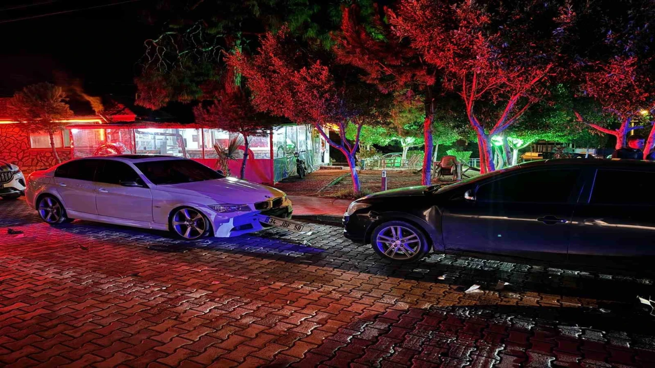 Antalyada alkollü sürücü ortalığı birbirine kattı: 1 yaralı