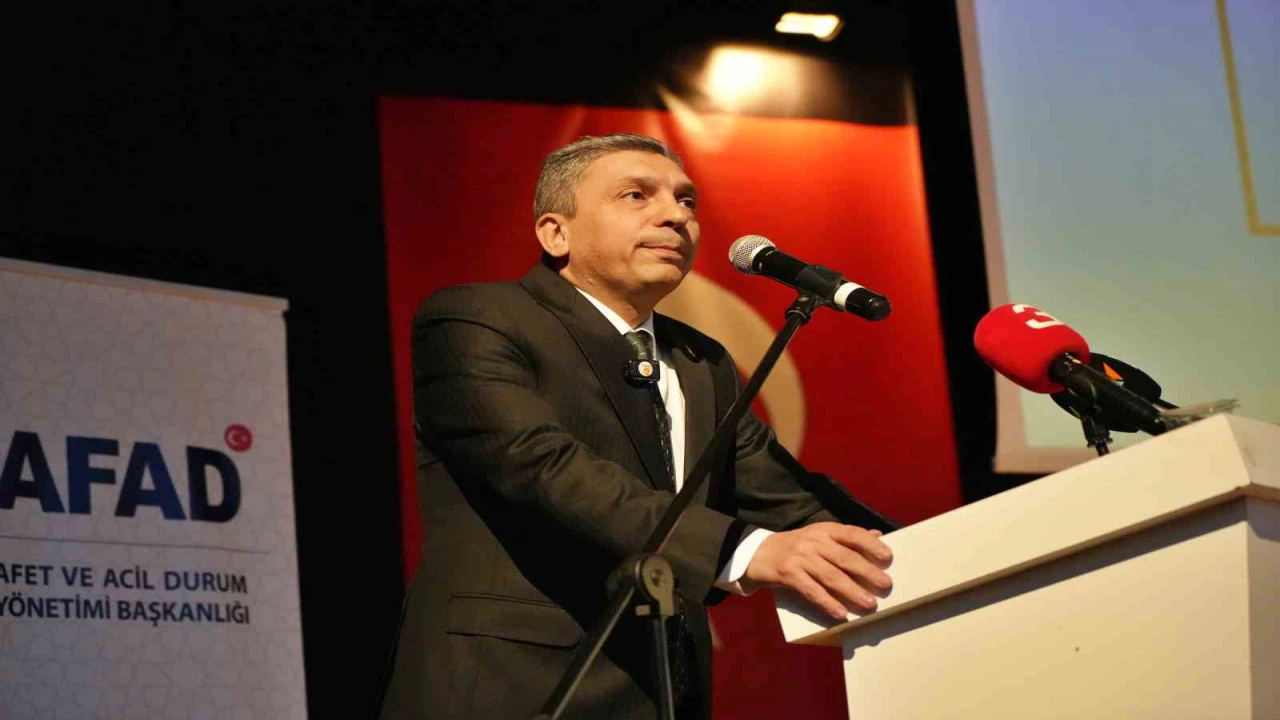 Antalyada asrın felaketine duygusal anma töreni