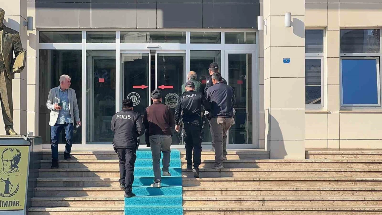 Antalyada palet hırsızları yakayı ele verdi