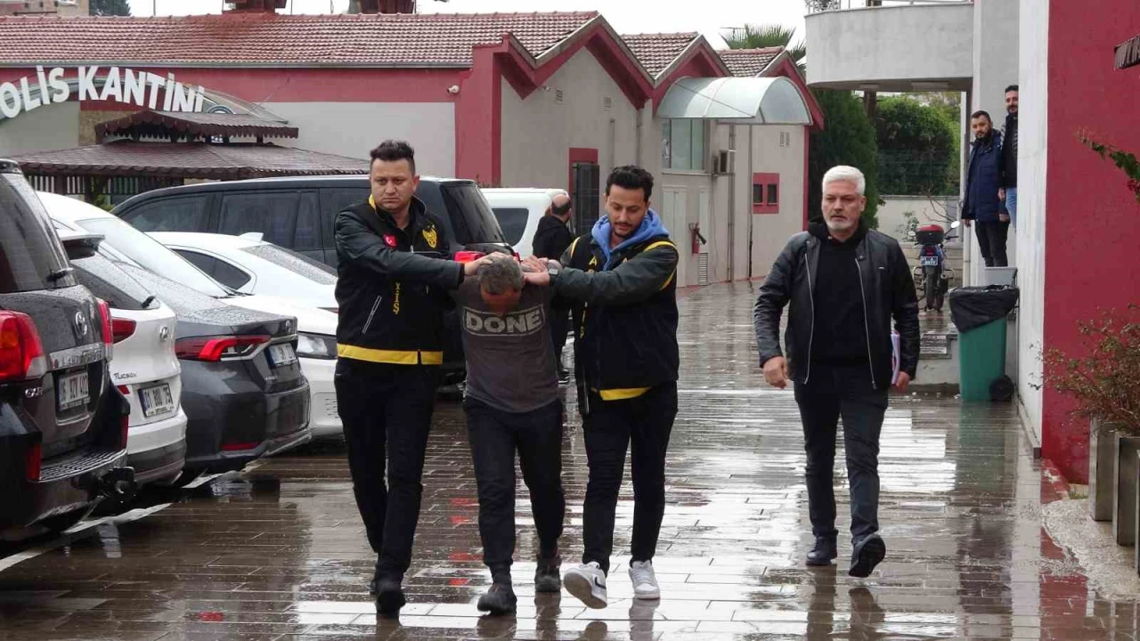 AVM hırsızı: Kıyafet değiştirmeye geldim, inşaatı görünce çalmaya karar verdim