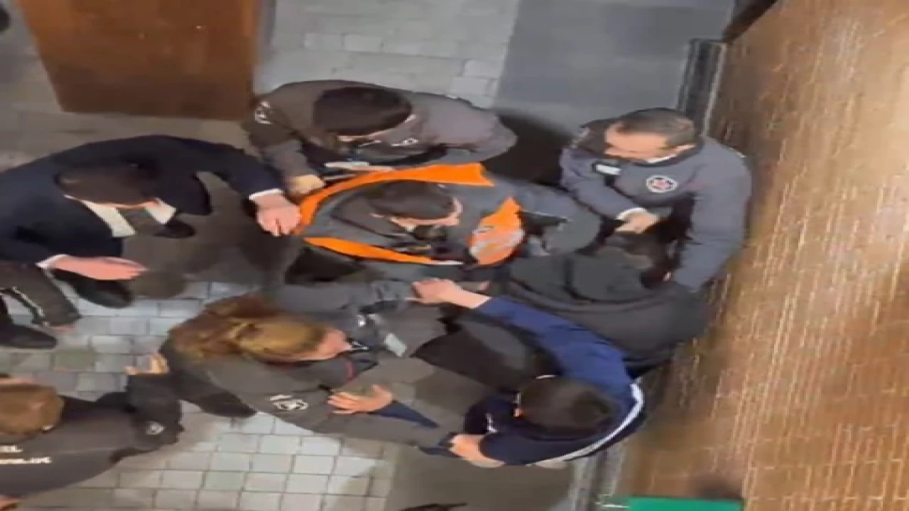 AVMde bıçaklı kavga