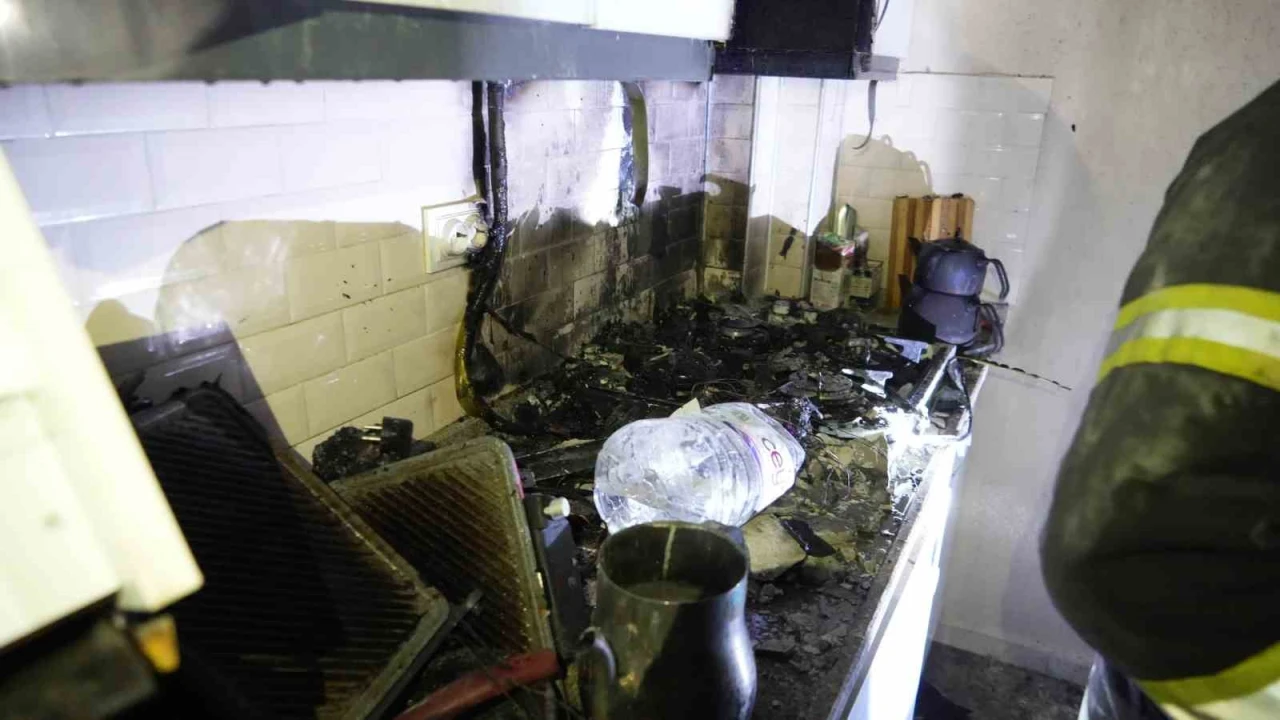 Burdurda mutfakta çıkan yangında 1 kişi dumandan etkilendi