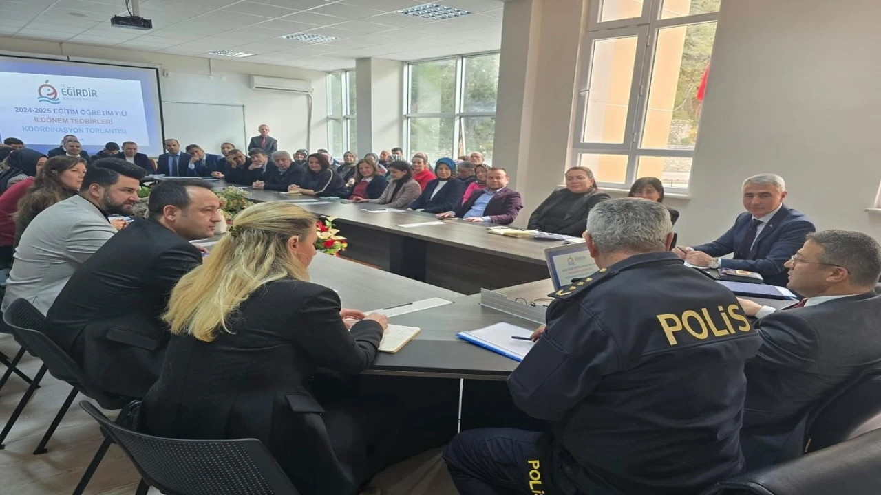 Eğirdirde okul güvenliği ve servis hizmetleri için kritik toplantı