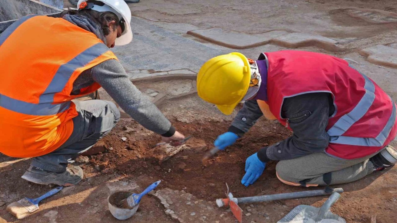 Hıdırlık Kulesinde heyecan verici arkeolojik keşif