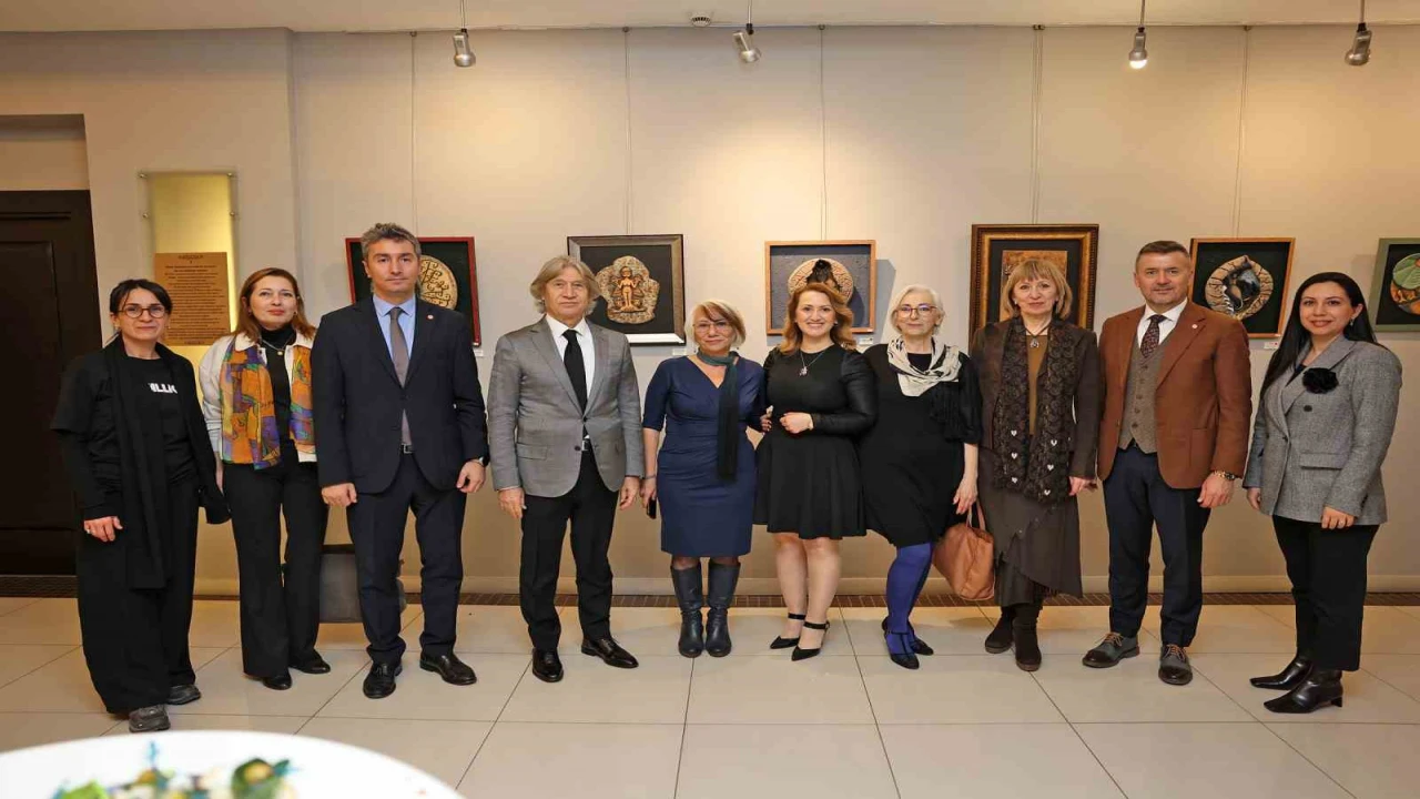 İki eğitimcinin arkeolojiye yolculuğu sergi oldu