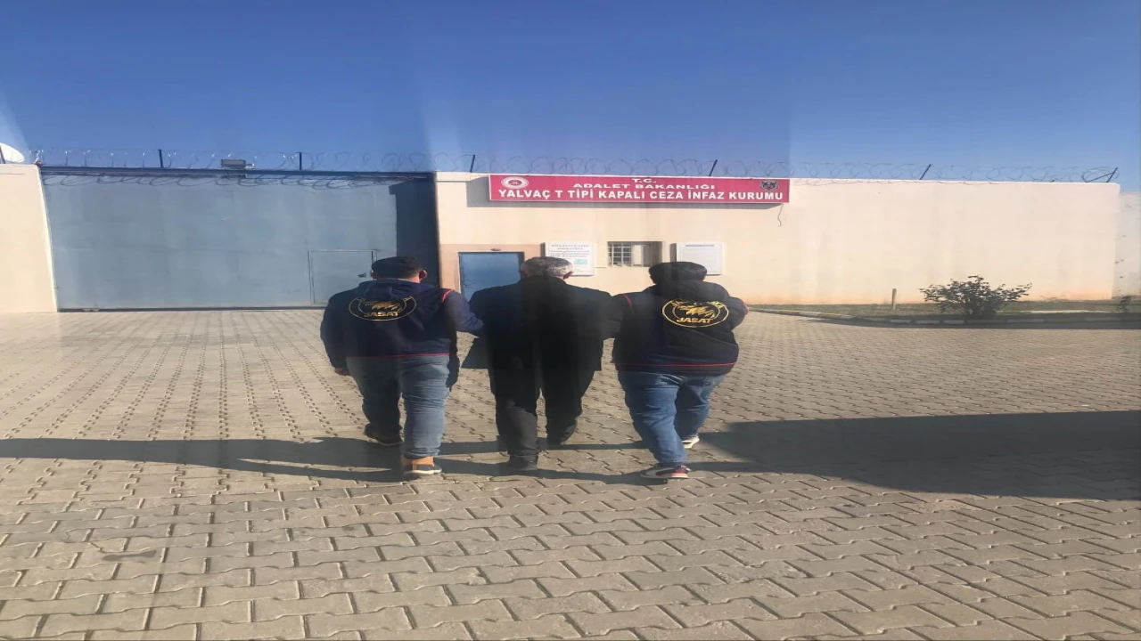 Ispartada 12 farklı dosyadan 38 yıl 4 ay hapis cezası olan şahıs yakalandı