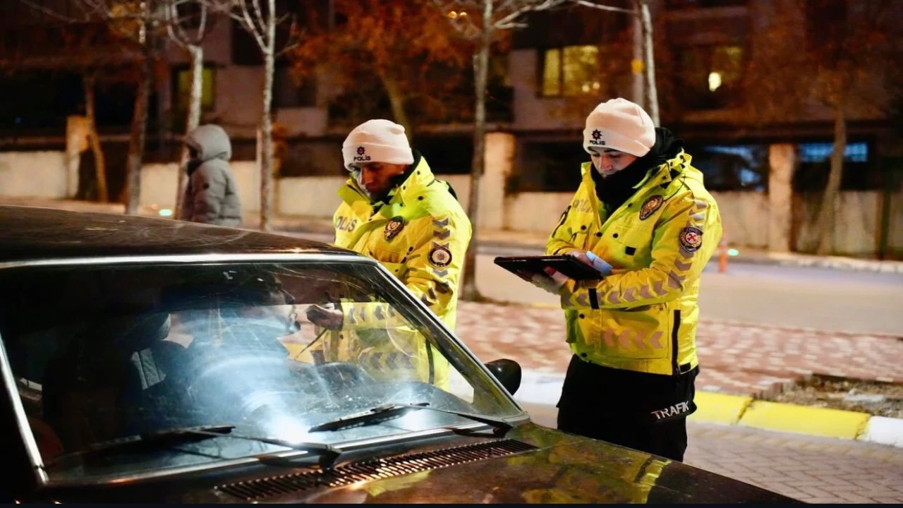 Ispartada 24 saatte 4 bin 91 şahıs sorgulandı