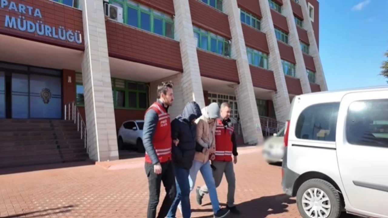 Ispartada sahte altın dolandırıcıları yakalandı