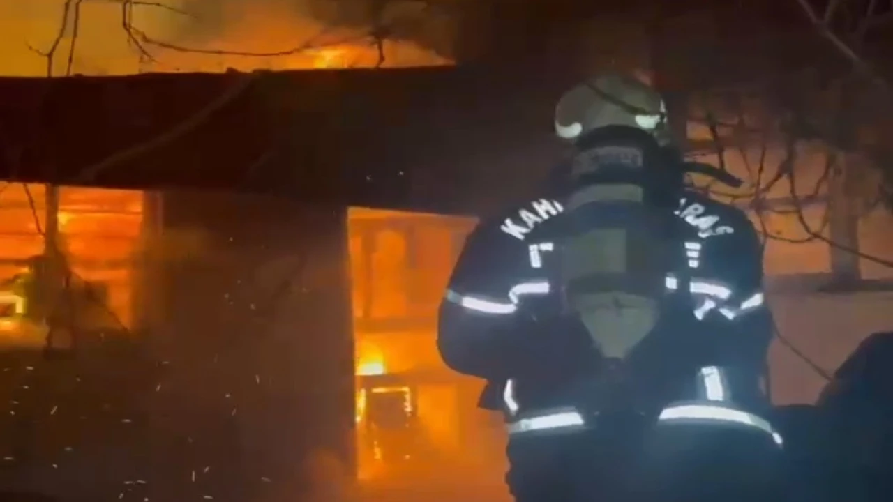 Kahramanmaraşta metruk evde yangın