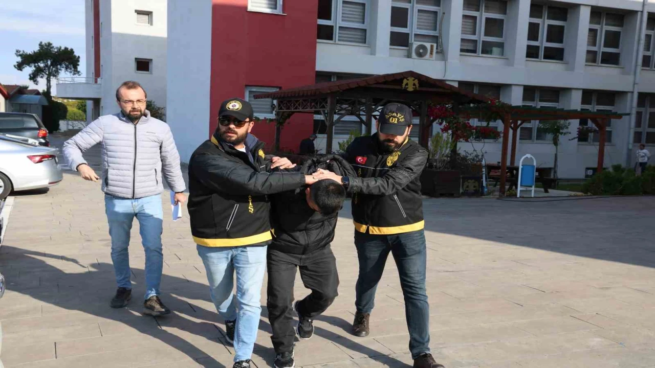 Kendisini borçlandıran patronunu öldürdü, çekiciye yüklediği otomobiyle İstanbula kaçtı
