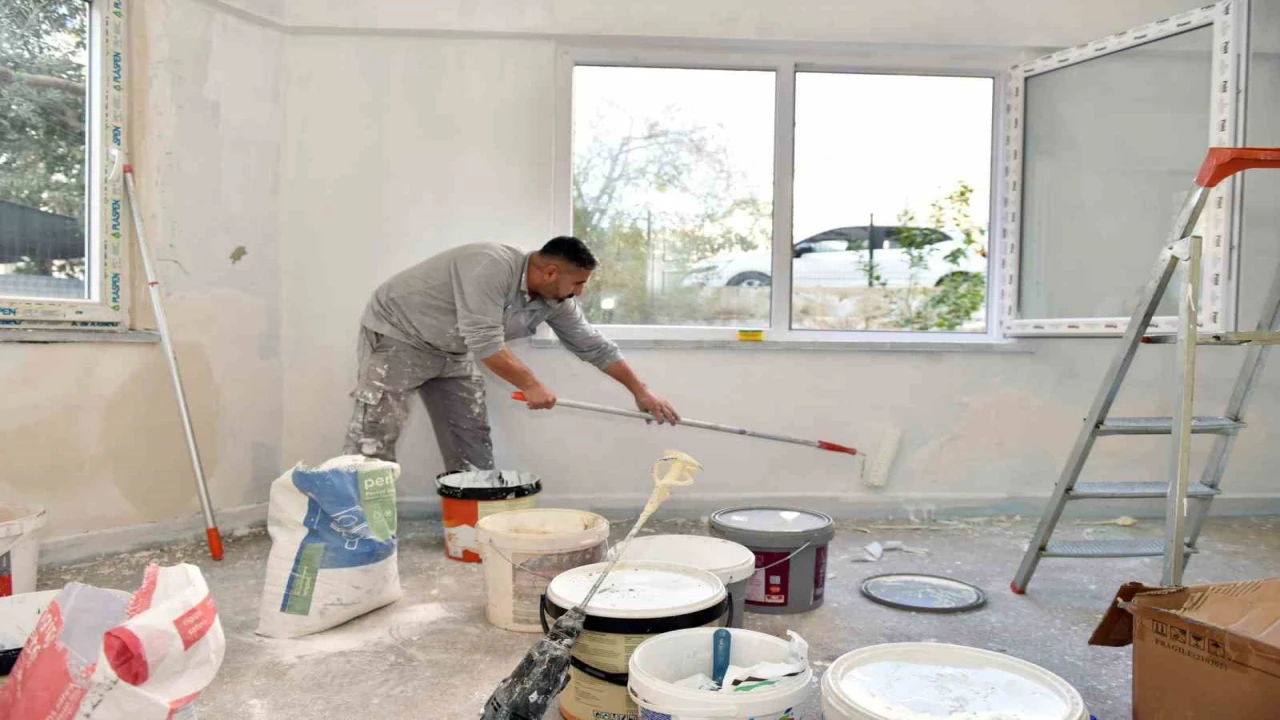 Kepez Belediyesi, yangın mağduru çiftin evini yeniledi