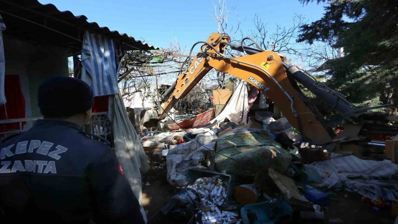 Kepezde çöp ev temizliği