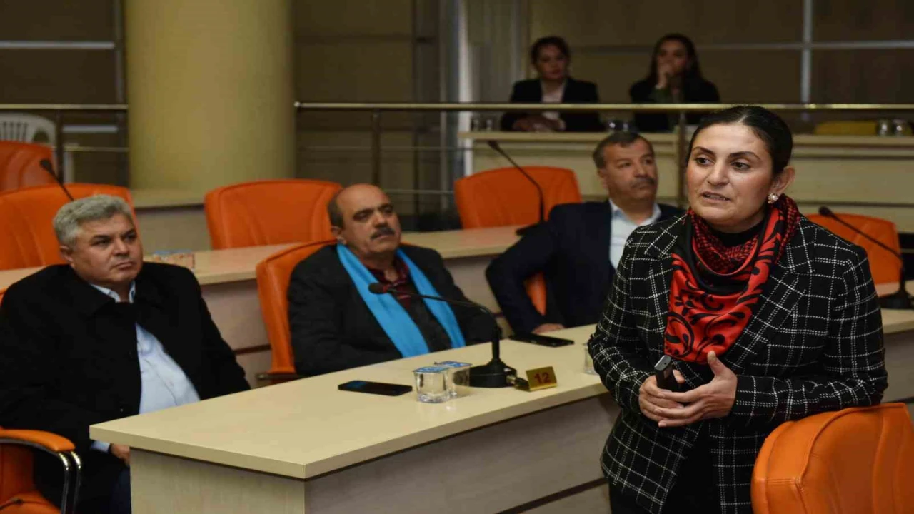 Kepezin muhtarlarına afet eğitimi verildi