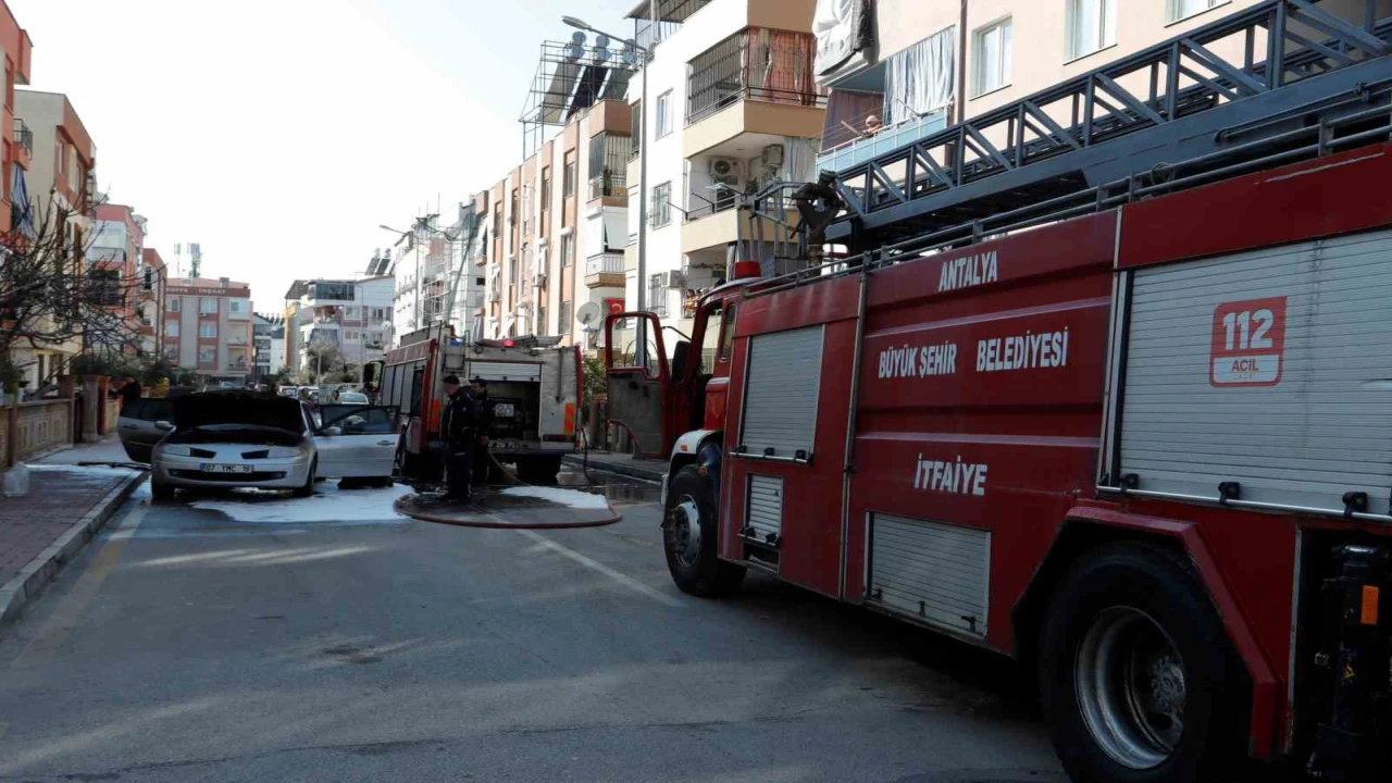 Kontrol için marşa bastığı araçta yangın çıktı