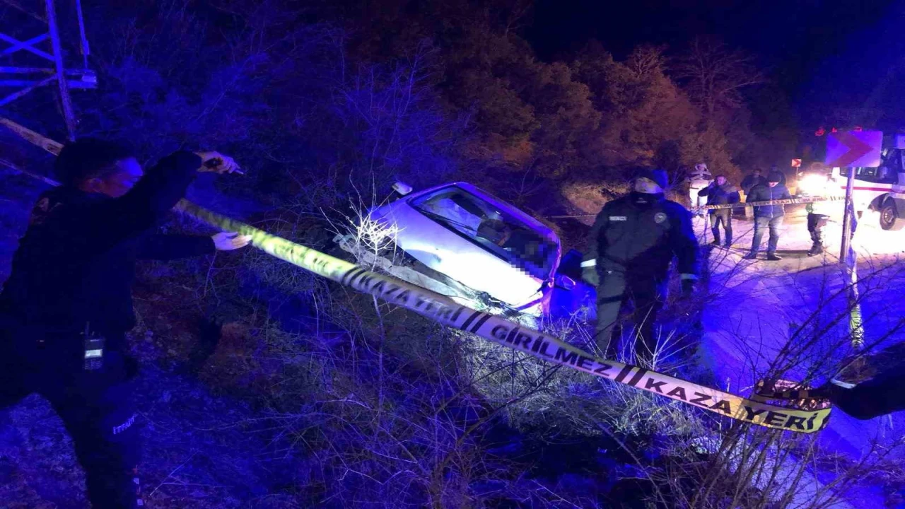 Kontrolden çıkarak şarampole uçan otomobil sürücüsü hayatını kaybetti