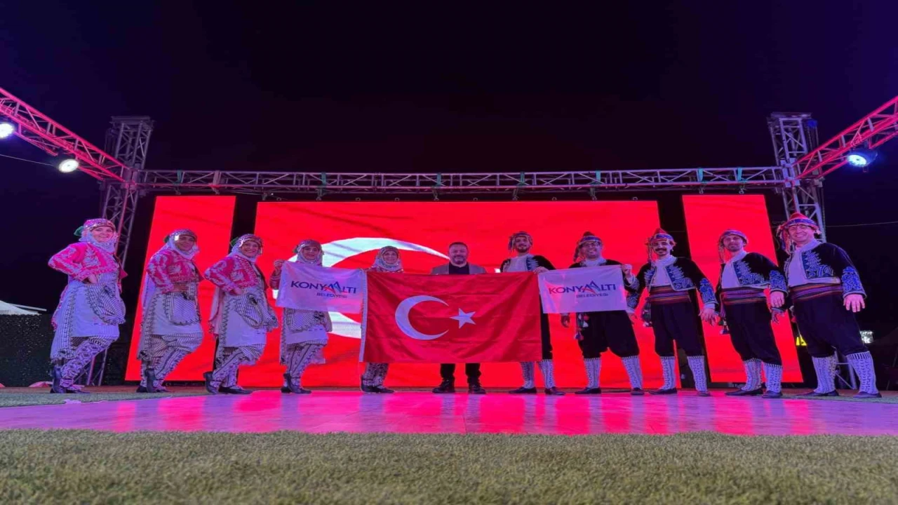 Konyaaltı Halk Oyunları Topluluğu Kuveytte sahne aldı