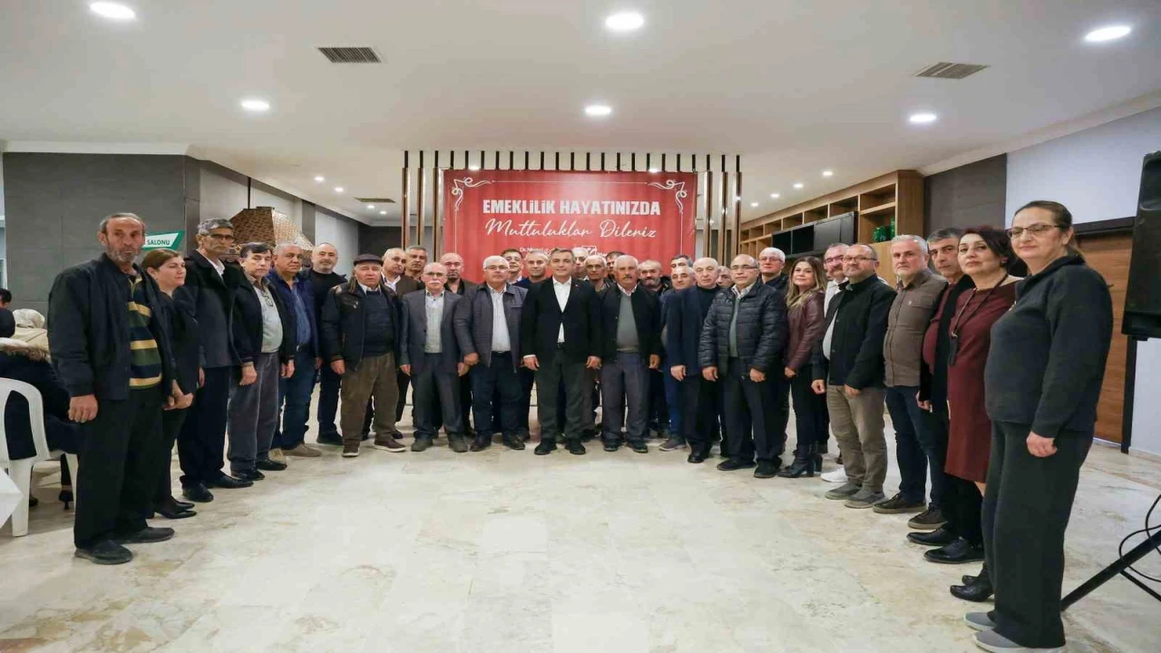 Manavgat Belediyesinden emekli çalışanlara teşekkür yemeği