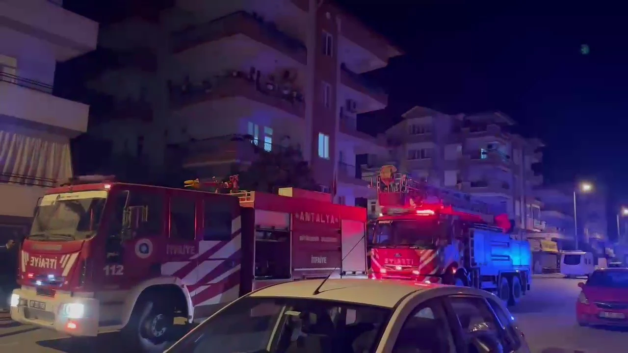 Manavgatta dairede çıkan yangın korku dolu anlar yaşattı