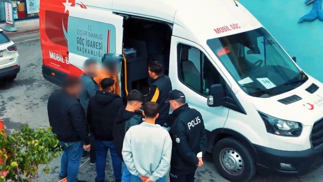 Mersinde düzensiz göç ile mücadeleye yönelik huzur uygulaması