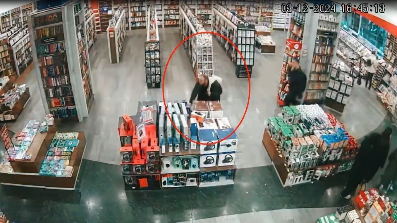 Mersinde hırsızlık şüphelisi güvenlik kamerasından yakalandı