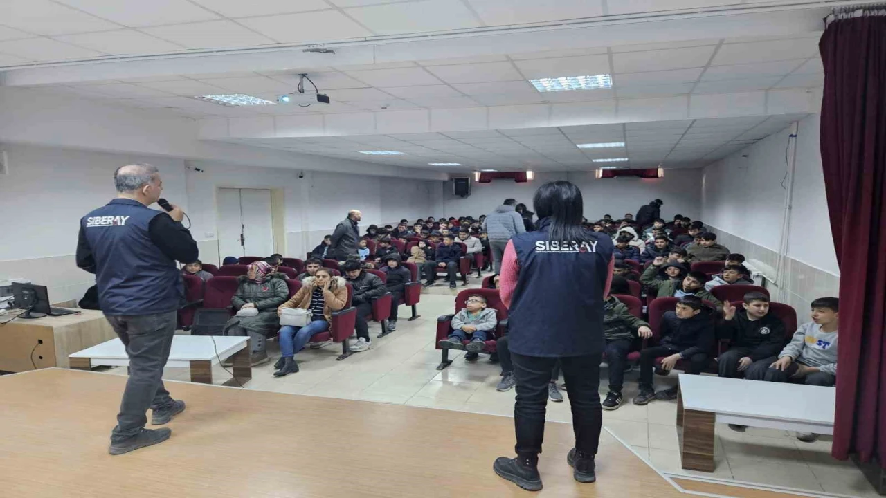 Osmaniyede öğrencilere siber farkındalık eğitimi