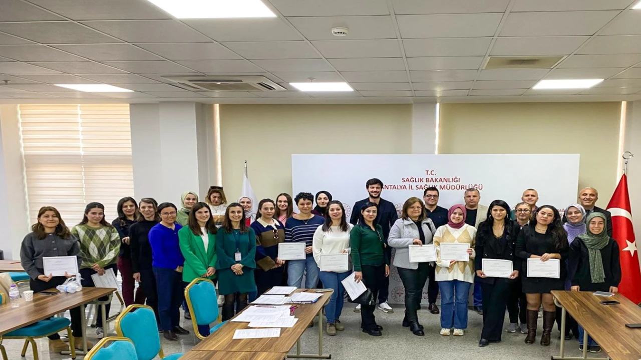 Sağlık çalışanları geleceğe hazırlanıyor