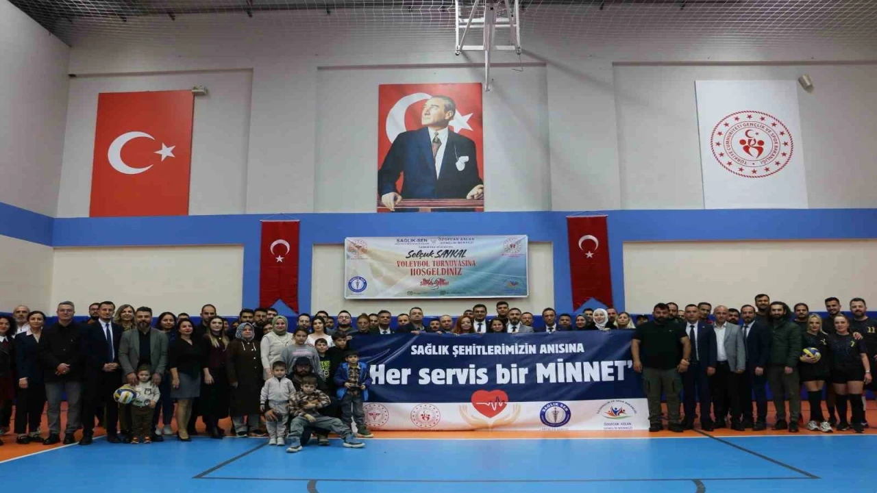 Selçuk Saykal Voleybol Turnuvası başladı