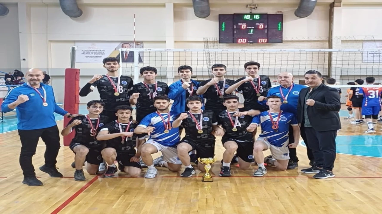 Seyhan Belediyespor Kulübü, Adana Voleybol Liginde gençler ve küçükler erkek kategorilerinde Adana Şampiyonu oldu