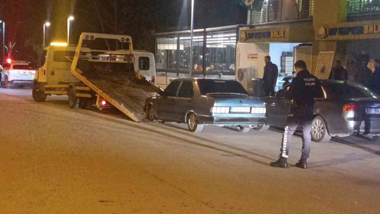 Abartılı egzoz takılan Tofaşın sürücüsüne ceza yağdı