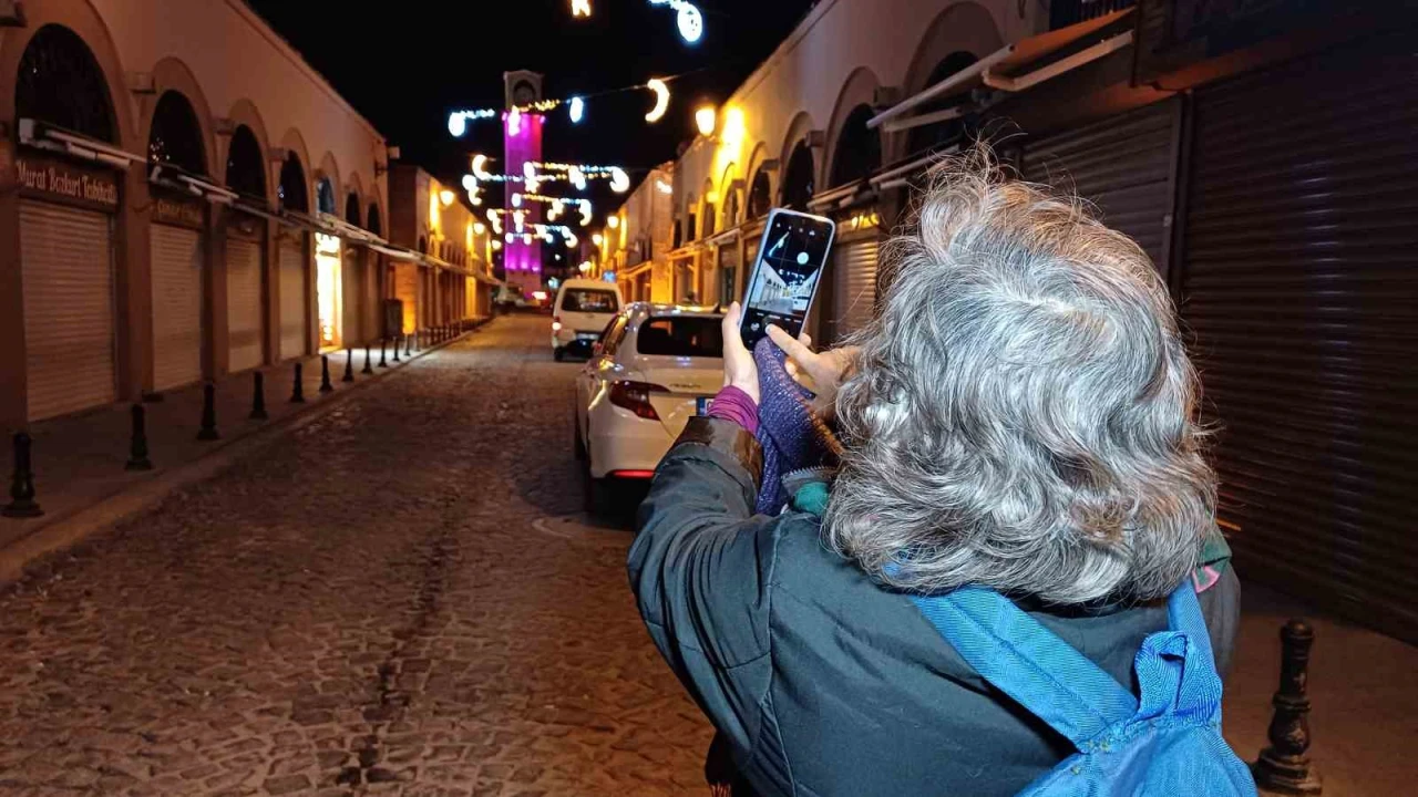 Adana sokakları Ramazanda rengarenk oldu