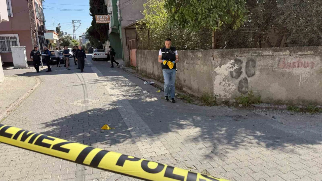 Adanada damat dehşeti: 1 ölü, 3 yaralı