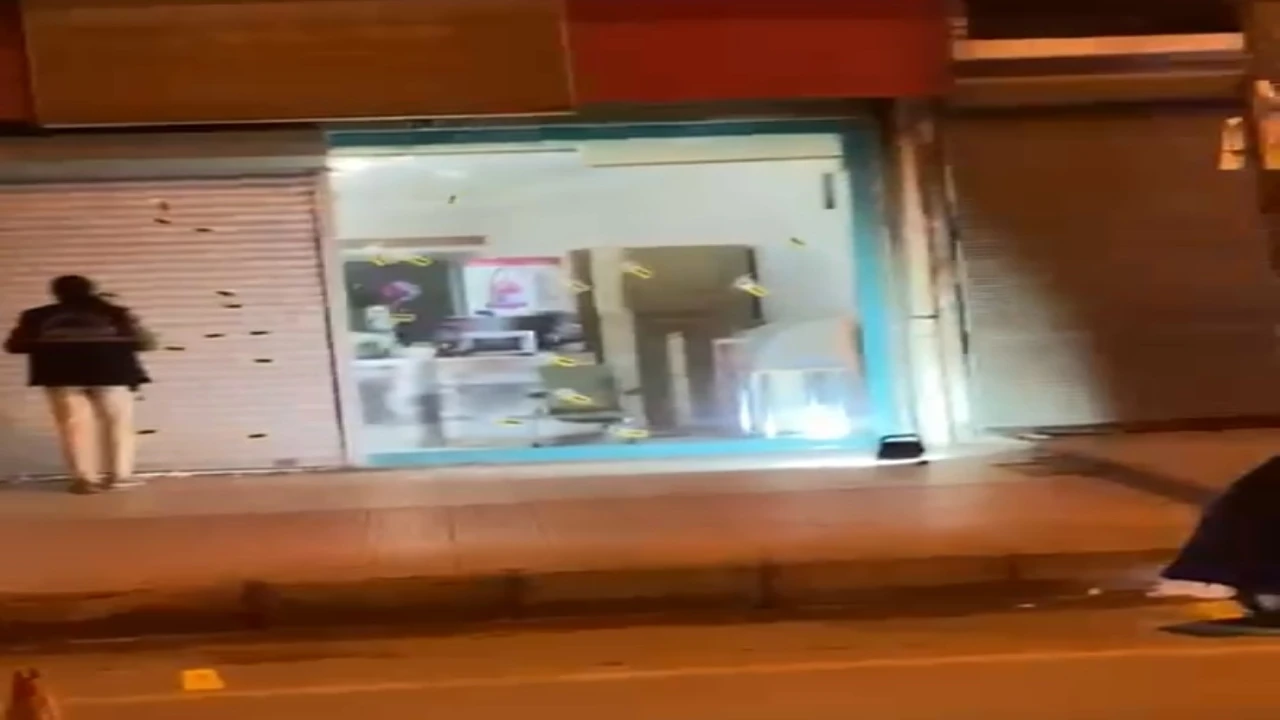 Adanada gece işyeri kurşunladı