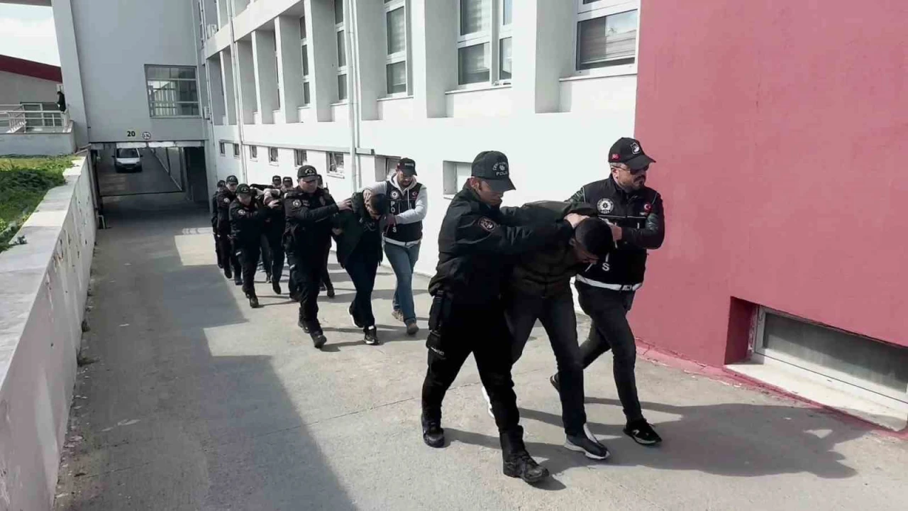 Adanada torbacı operasyonu: 6 tutuklama