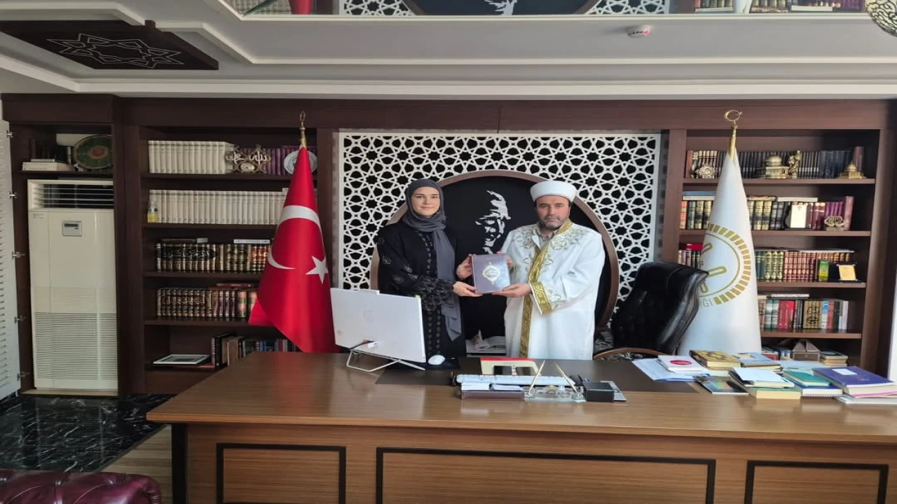 Alanyada Rus ve Danimarka vatandaşları müslüman oldu