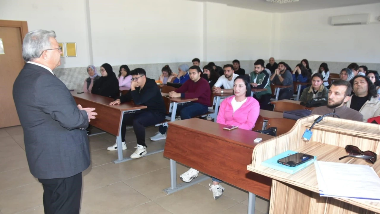 Anamurda Yeşilay Haftası Semineri düzenlendi