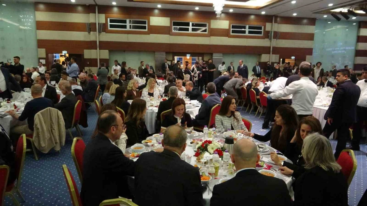 ATSOnun iftar programında iş dünyası ile Antalya protokolü bir araya geldi