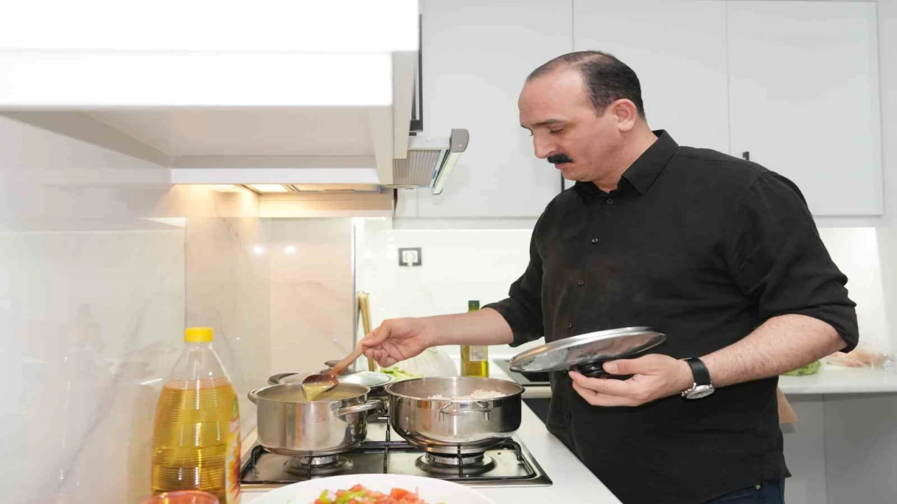 Başkan Kotan, öğrencilere iftar yemeği hazırladı