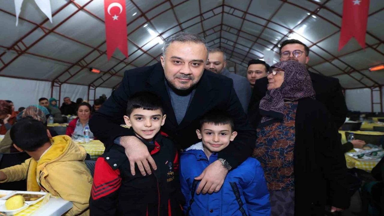 Başkan Toptaş, Dayanışma ruhunu yaşatıyoruz