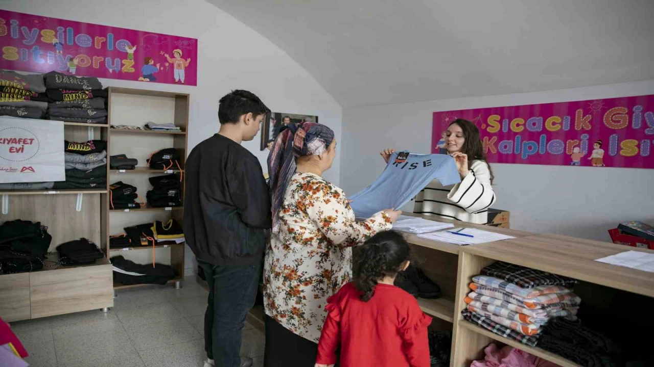 Bayramlıklar Kıyafet Evinden