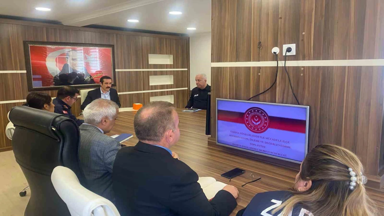 Bozyazıda Kadına Yönelik Şiddet ve Bağımlılıkla Mücadele Toplantısı gerçekleştirildi