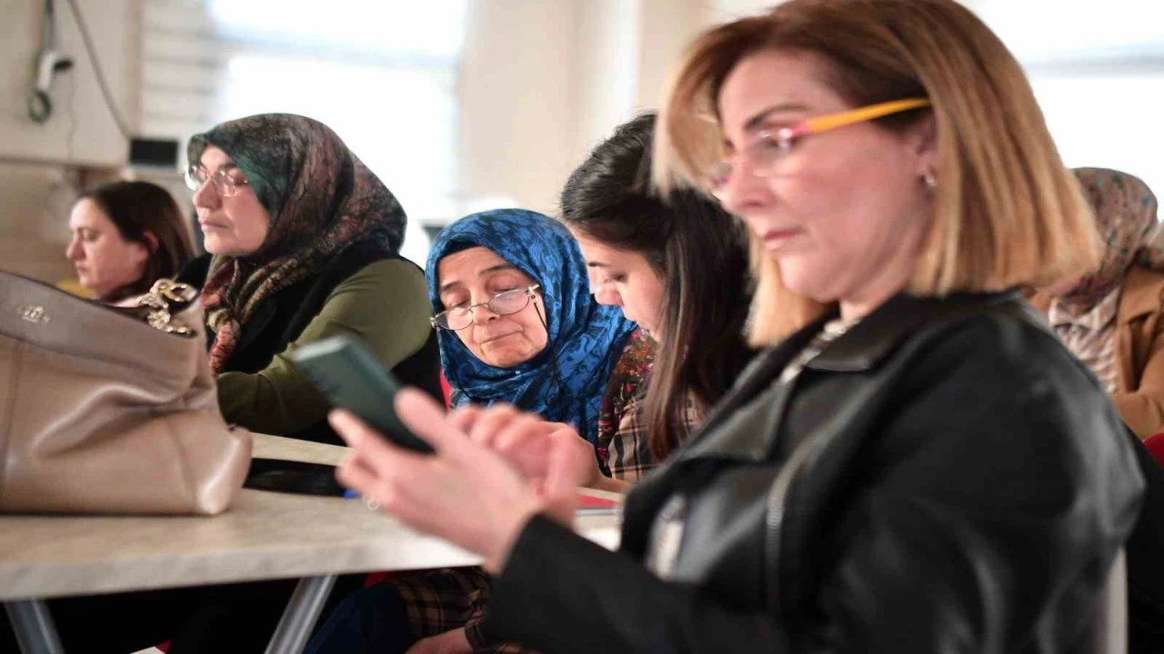 Çukurovalı üreten kadınlara dijital pazarlama eğitimi