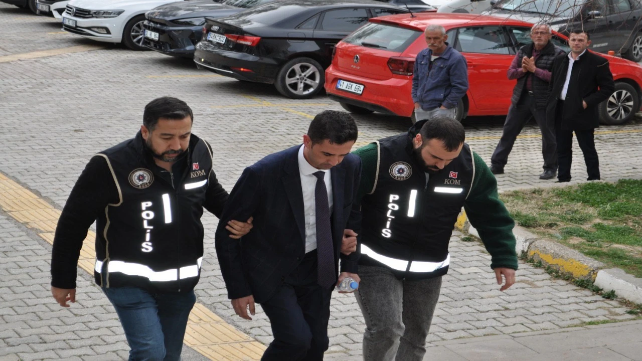 Gelendost Belediye Başkanı Mustafa Özmen tutuklandı