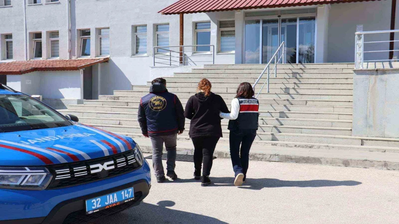 Interpolün kırmızı bültenle aradığı şahıs Ispartada yakalandı