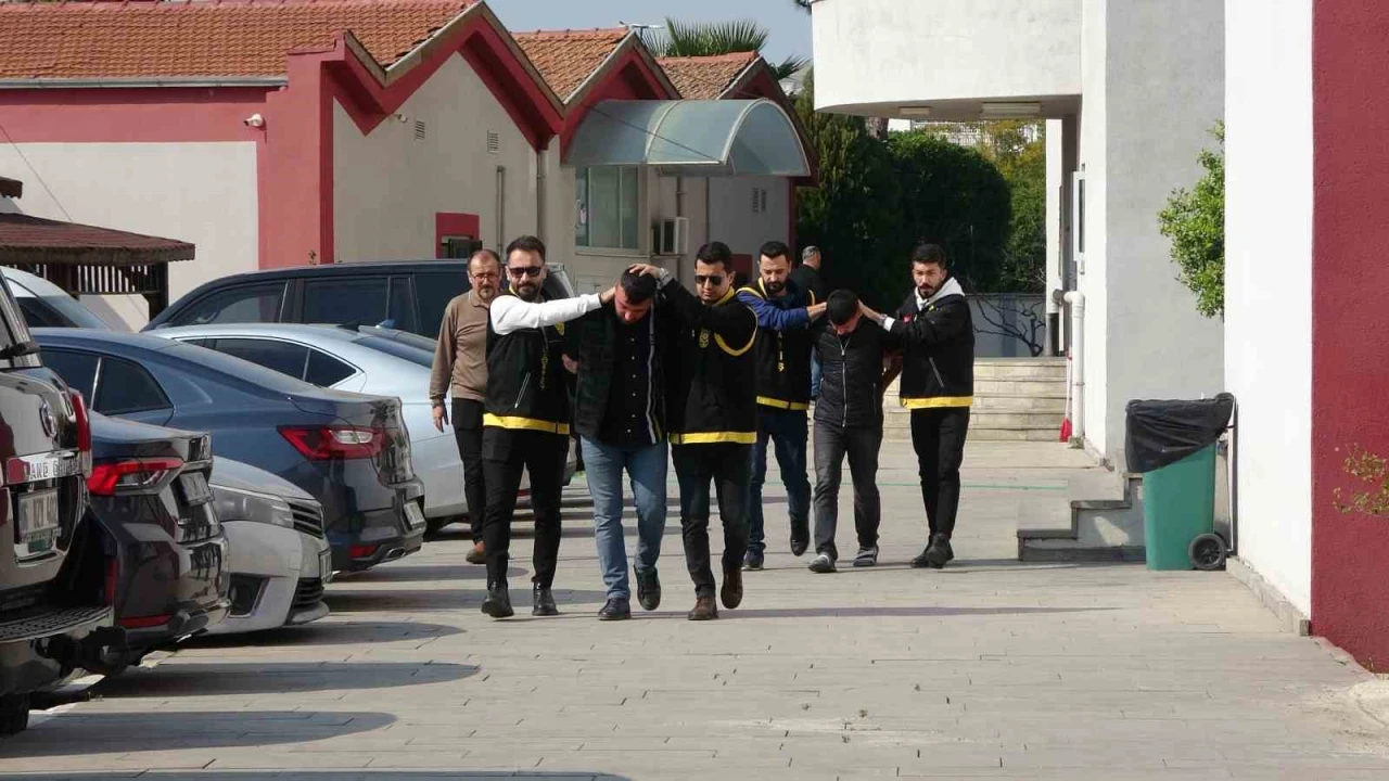 İş adamına haraç vermediği için silahlı saldırı düzenleyen 2 şüpheli yakalandı