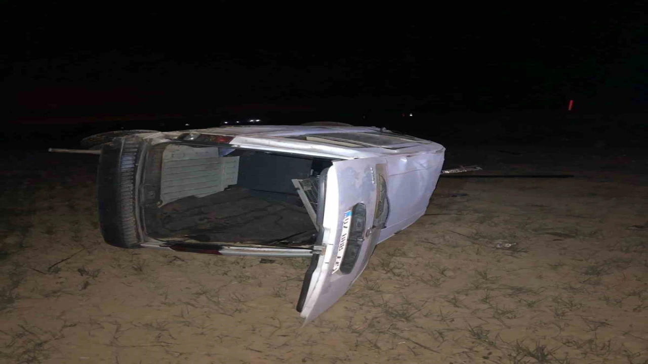 Ispartada otomobil takla atarak şarampole devrildi