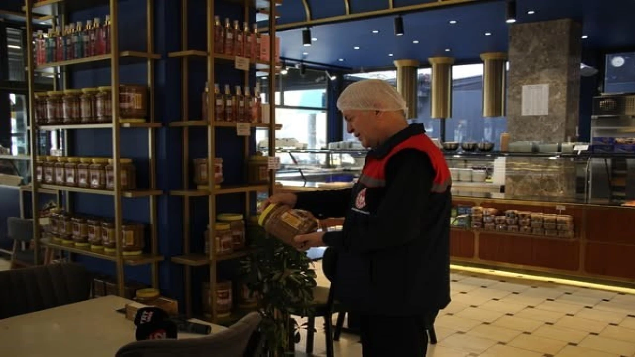 Ispartada tatlı ve pasta üretim yerlerine bayram öncesi sıkı denetim