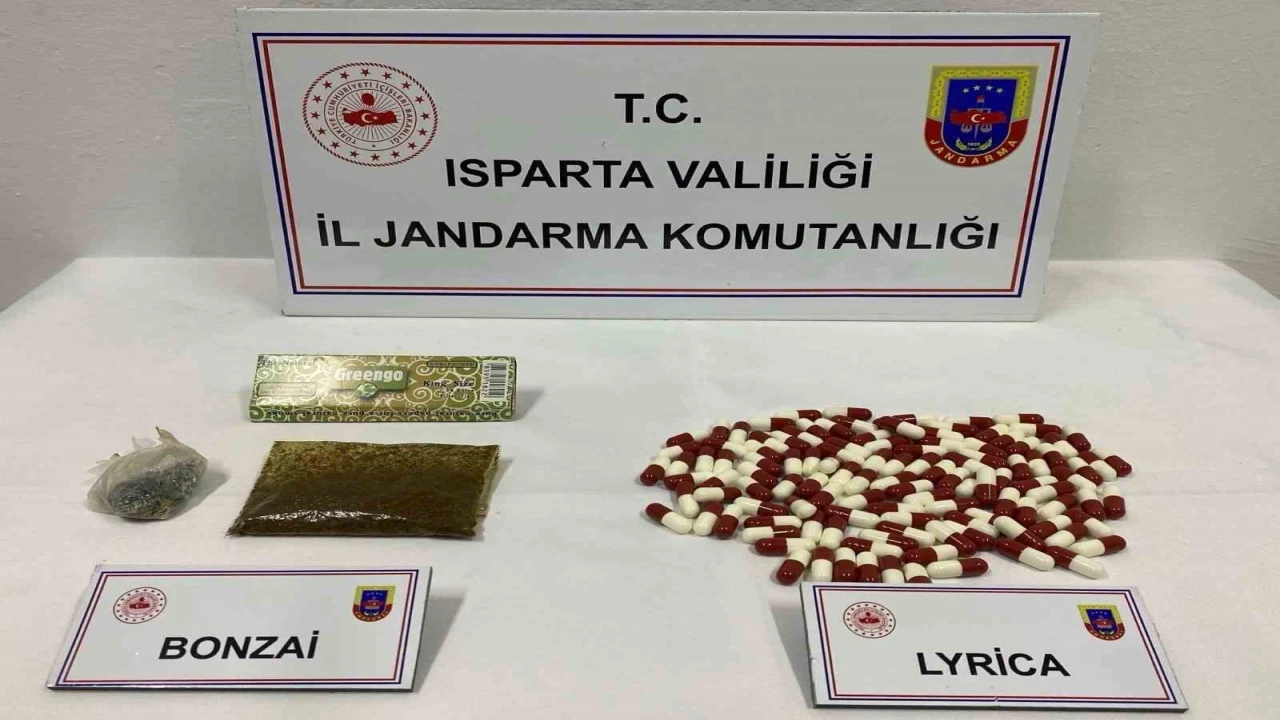 Ispartaya uyuşturucu getirmek isteyen şüpheli jandarmaya yakalandı